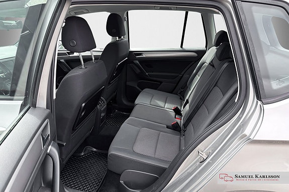 Volkswagen Golf Sportsvan 15 of 17