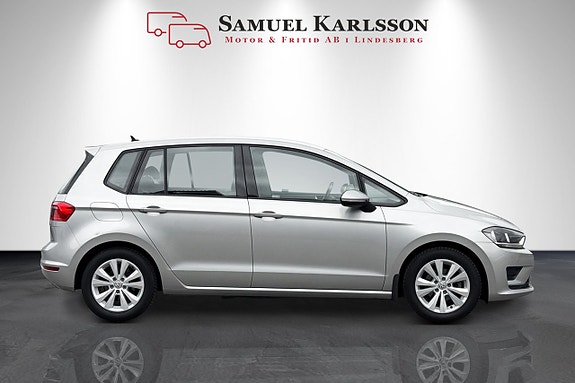 Volkswagen Golf Sportsvan 2 of 17