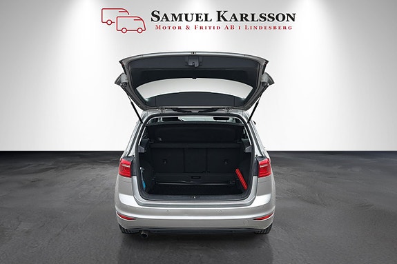 Volkswagen Golf Sportsvan 11 of 17
