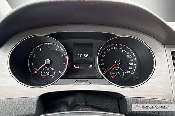 Volkswagen Golf Sportsvan 16 of 17
