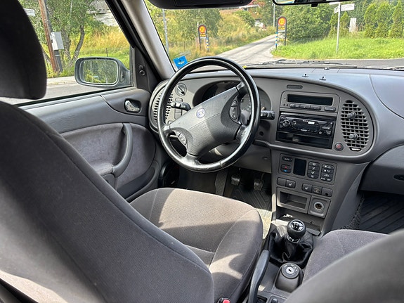 Saab 9-3 3 of 5