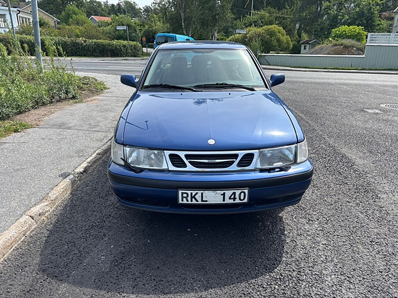 Saab 9-3 2 of 5
