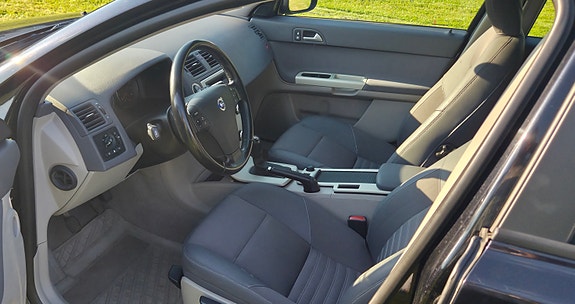 Volvo V50 6 of 12