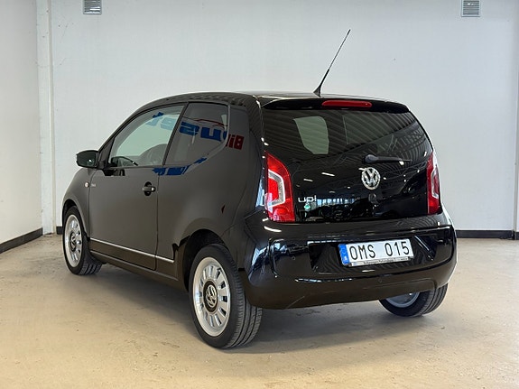 Volkswagen UP! 4 of 13