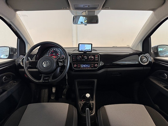 Volkswagen UP! 11 of 13