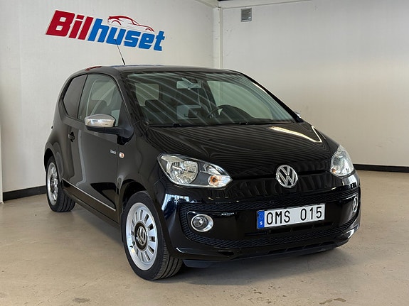 Volkswagen UP! 2 of 13