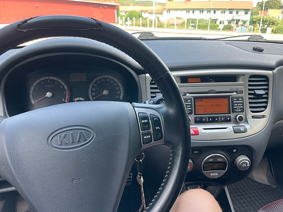 Kia Rio 13 of 14
