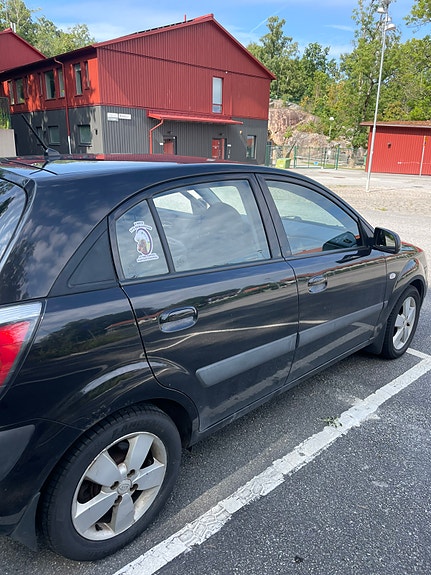Kia Rio 11 of 14