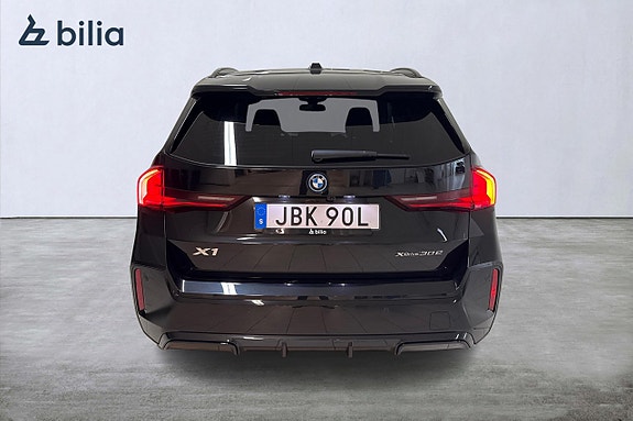 BMW X1 4 of 19