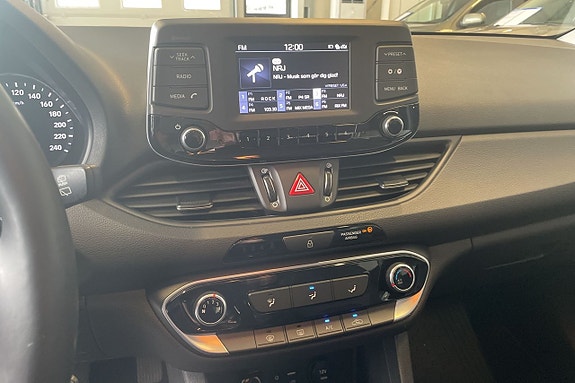 Hyundai i30 10 of 14