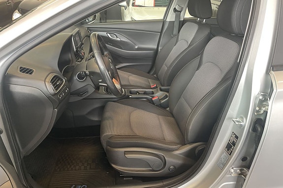 Hyundai i30 8 of 14