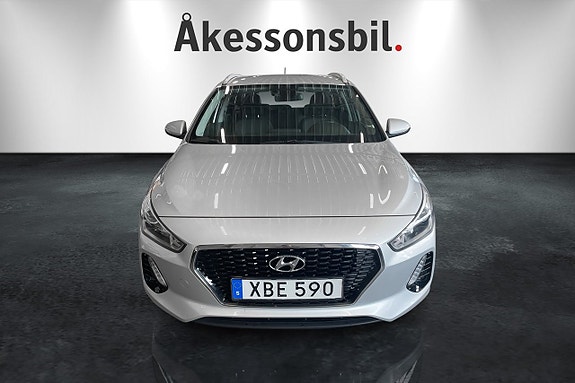 Hyundai i30 2 of 14