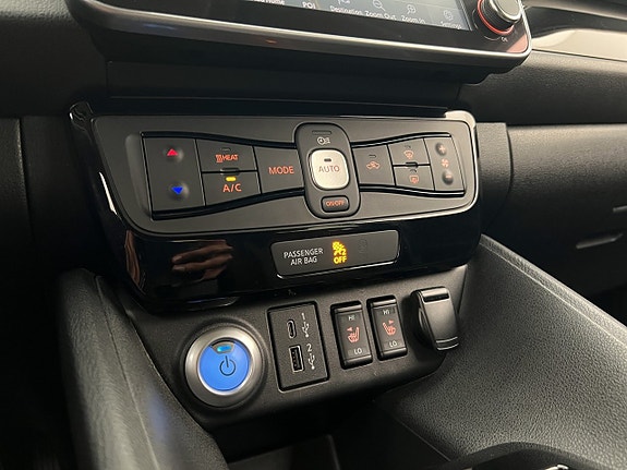 Nissan Leaf 21 of 30
