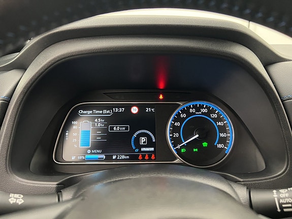 Nissan Leaf 16 of 30