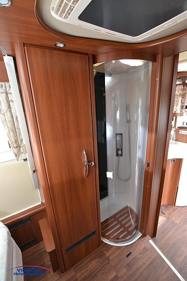 Carthago CHIC E-LINE I58XL LINER 13 of 15