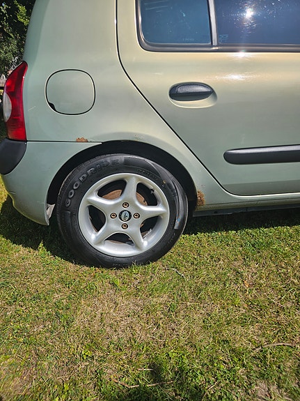 Renault Clio 2 of 5