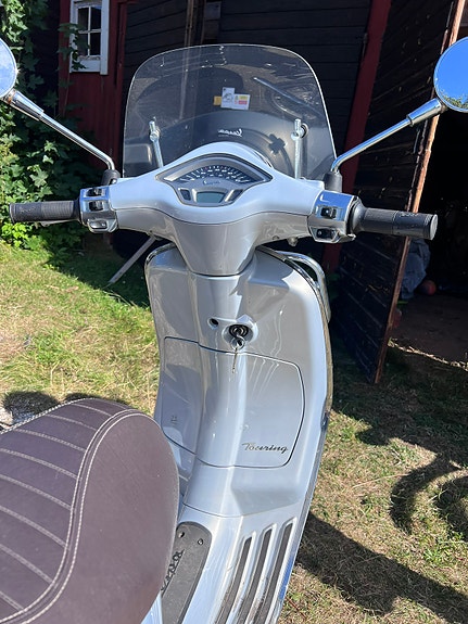 Vespa Primavera 6 of 23
