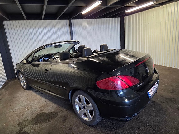 Peugeot 307 CC 2 of 10