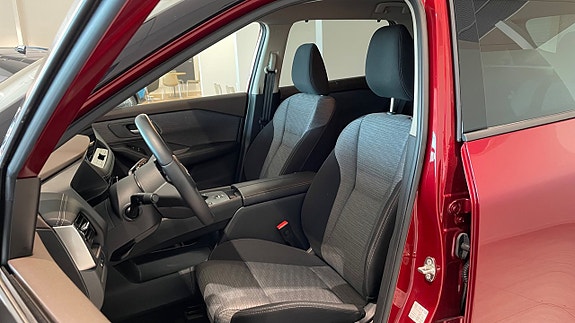 Nissan X-Trail 9 of 21