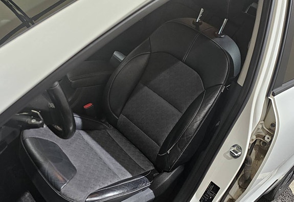 Kia Niro 11 of 12