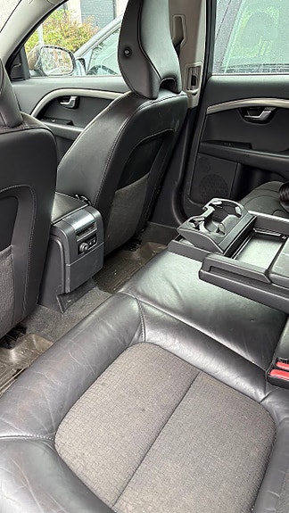 Volvo V70 8 of 10
