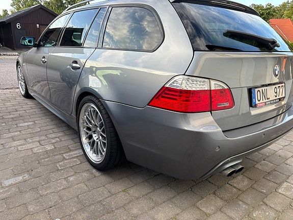 BMW 530d 4 of 11