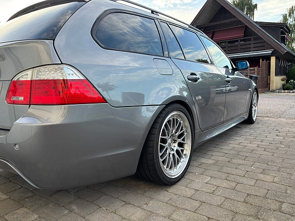 BMW 530d 2 of 11