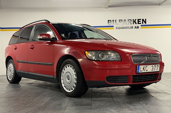 Volvo V50 3 of 23