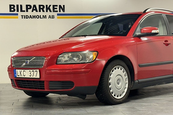 Volvo V50 2 of 23