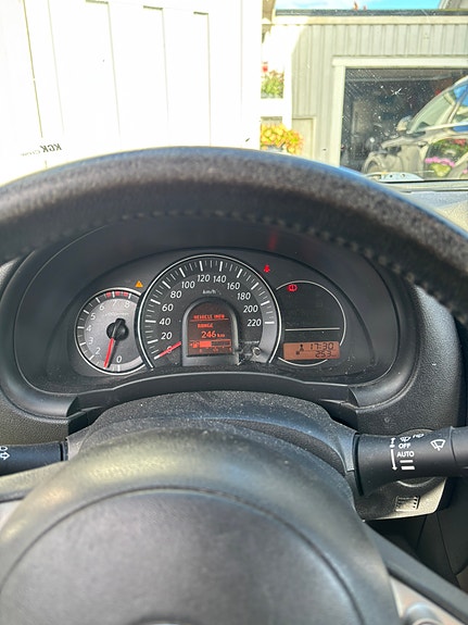 Nissan Micra 5 of 7
