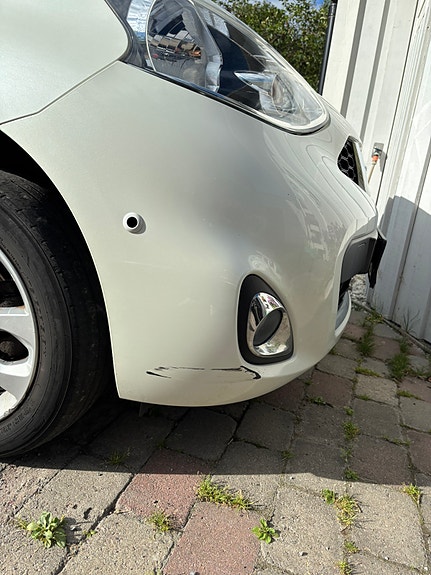 Nissan Micra 7 of 7
