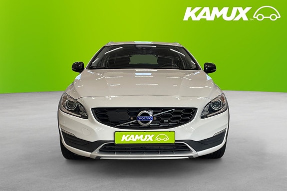 Volvo V60 Cross Country 6 of 20