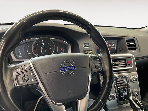 Volvo V60 Cross Country 13 of 20