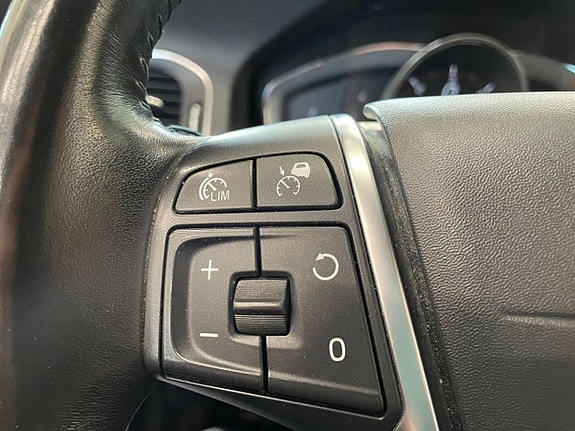 Volvo V60 Cross Country 20 of 20