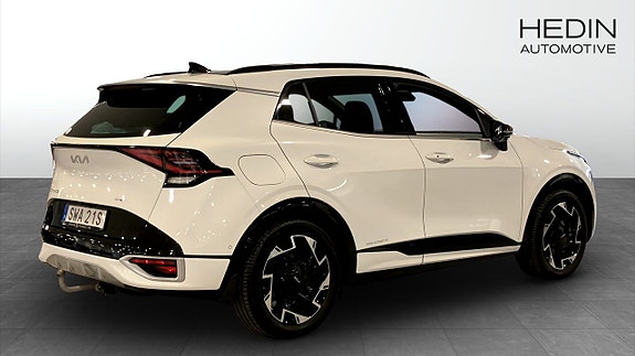 Kia Sportage 2 of 9