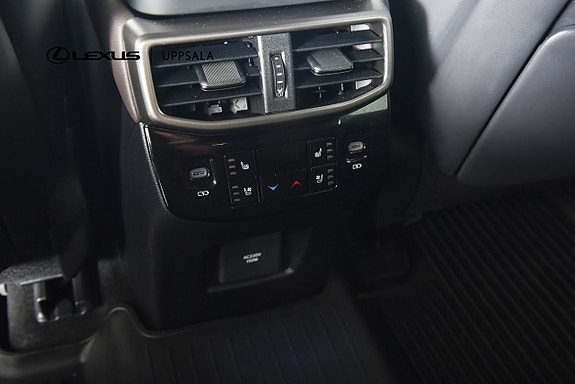Lexus RX450h+ 9 of 18