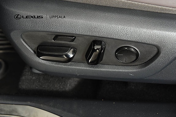 Lexus RX450h+ 12 of 18
