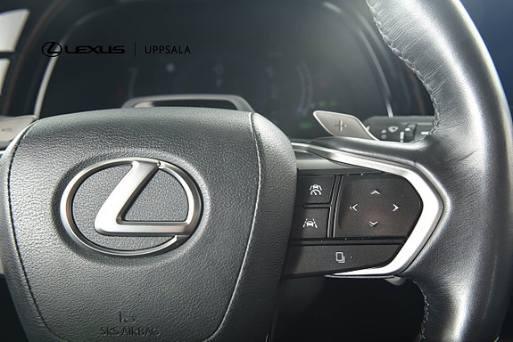 Lexus RX450h+ 15 of 18