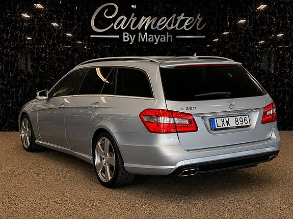 Mercedes-Benz E220 3 of 17