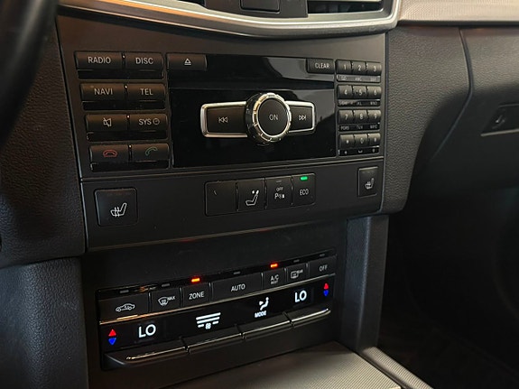 Mercedes-Benz E220 16 of 17