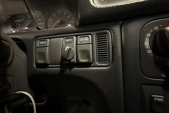 Volvo V70 19 of 24