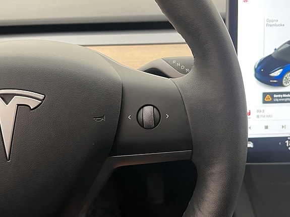 Tesla Model 3 16 of 30