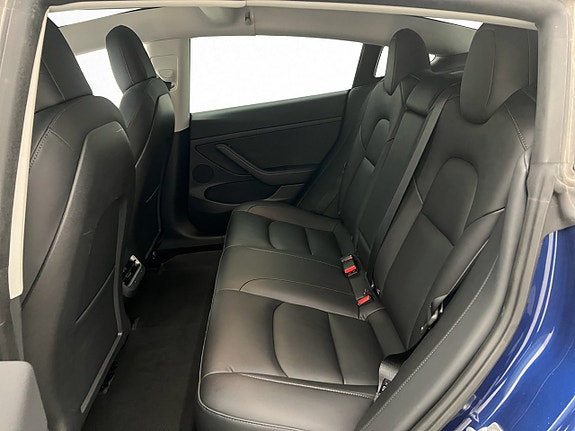 Tesla Model 3 29 of 30