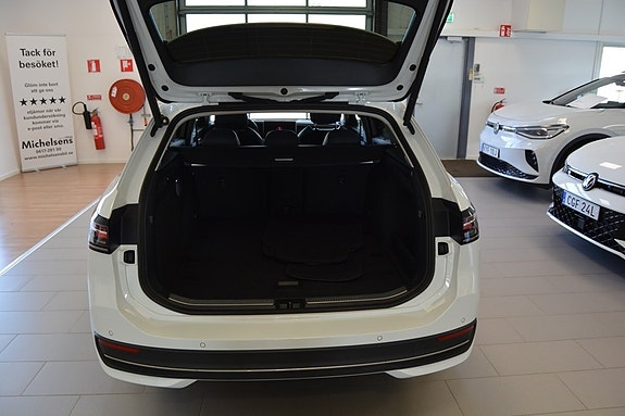 Volkswagen Passat 4 of 7