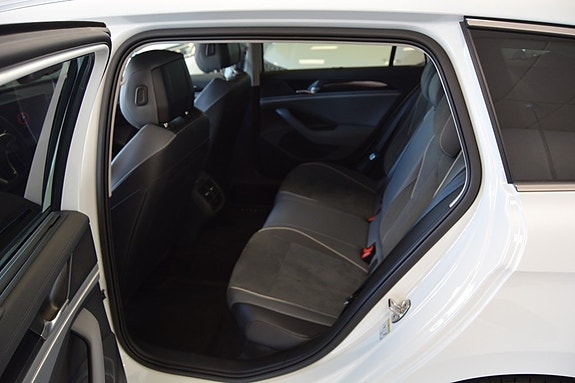 Volkswagen Passat 7 of 7