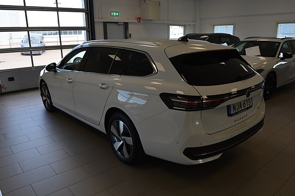 Volkswagen Passat 5 of 7