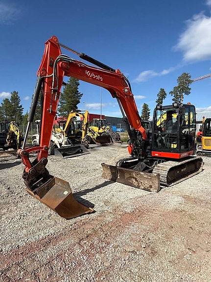 Midigrävare 8ton Kubota KX80  319.000:- 3 of 12