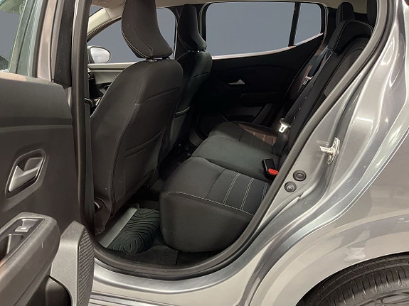 Dacia Sandero 8 of 12