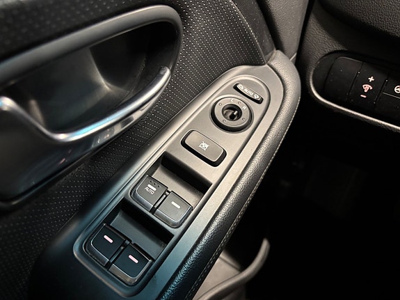 Kia Carens 19 of 22