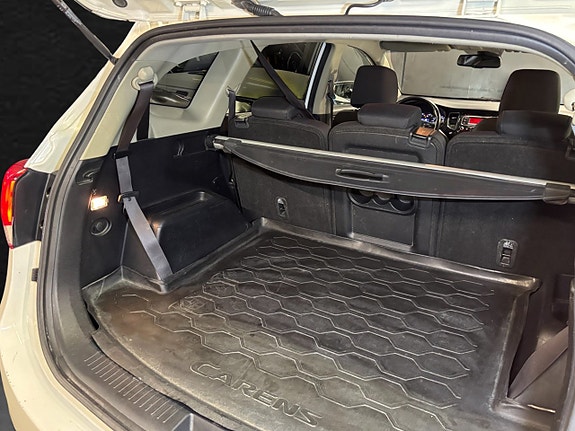Kia Carens 10 of 22